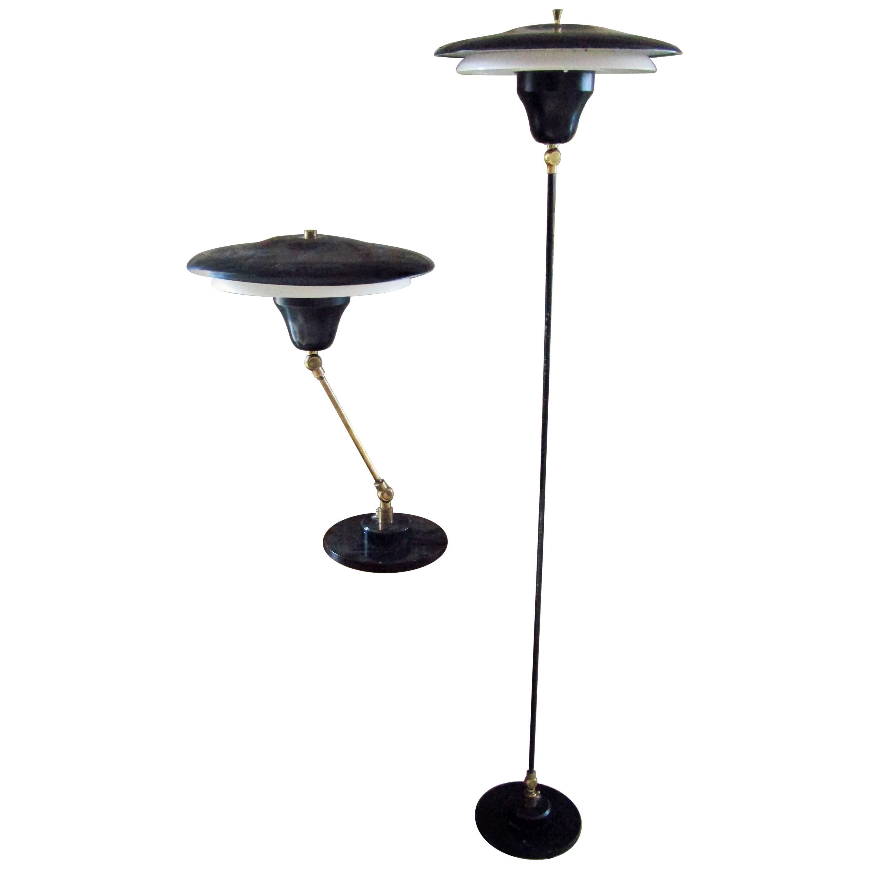 Paire de lampes de bureau du milieu du siècle dernier, style danois Poulsen, France, années 1950 en vente