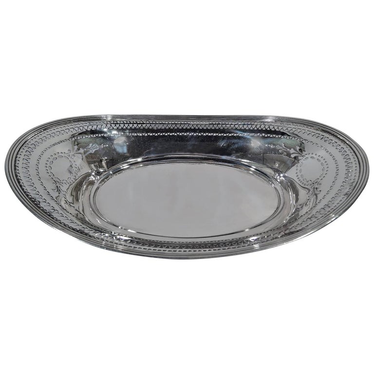Tiffany Edwardian Pierced Sterling Silver Bread Tray For Sale at 1stDibs