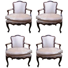 Ensemble de quatre fauteuils rococo italiens du XVIIIe siècle