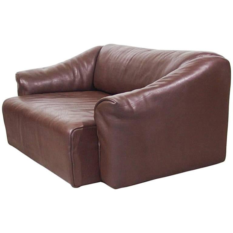 De Sede DS47 Two-Seat Sofa in Dark Brown Buffalo Leather, Switzerland, 1970s For Sale