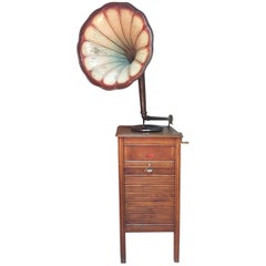 French Walnut Working Gramophone with Original Painting Pavilion, 1920s
