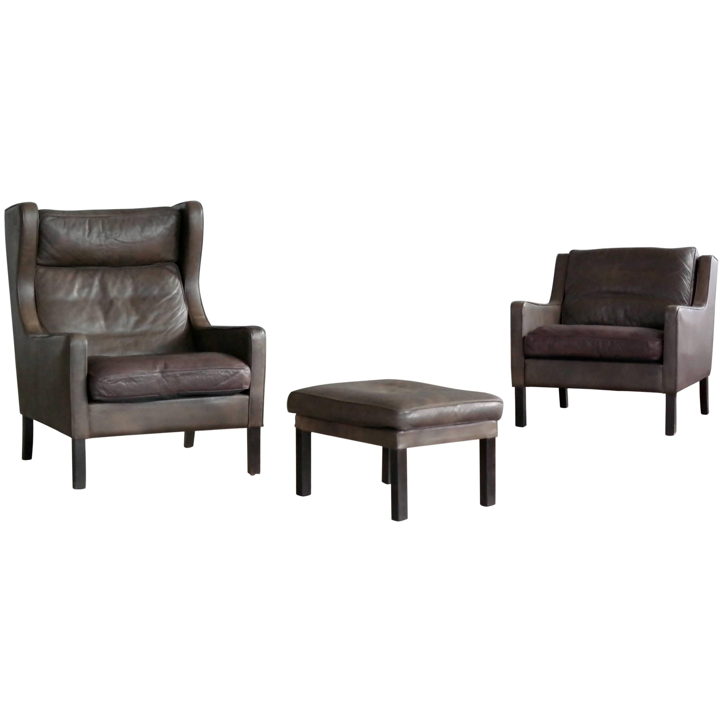 Børge Mogensen Style Pair of Lounge Chairs and Ottoman in Dark Olive Leather