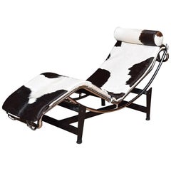 Charles Le Corbusier Inspired LC4 Pony Recliner noir et blanc