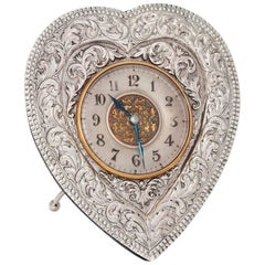 Horloge de table victorienne en argent en forme de cœur du XIXe siècle