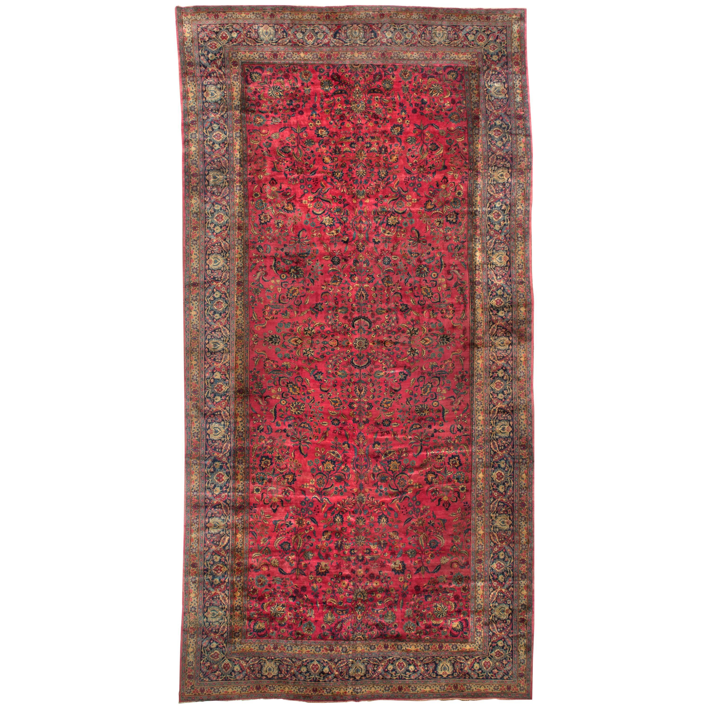 Persischer Meshad-Teppich in Übergröße, um 1900 1,48 x 28'10 im Angebot