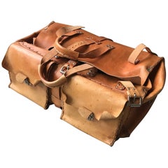 Grand sac de voyage ou porte-revues en cuir vintage, utilitaire et décoratif