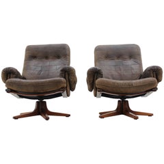 Pair of Scandinavian Design Leather Armchairs