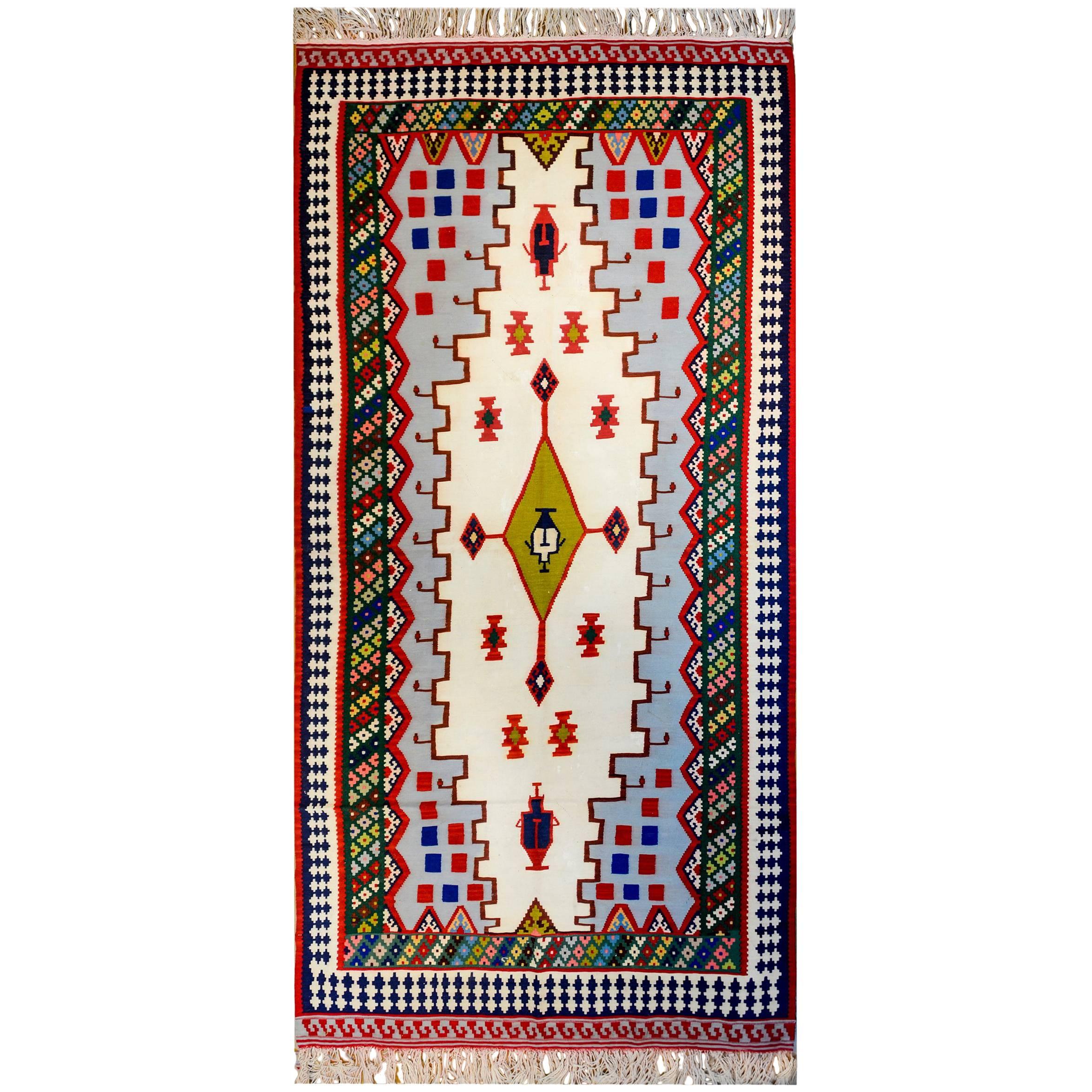Beautiful Early 20th Century Shiraz Kilim Rug For Sale
