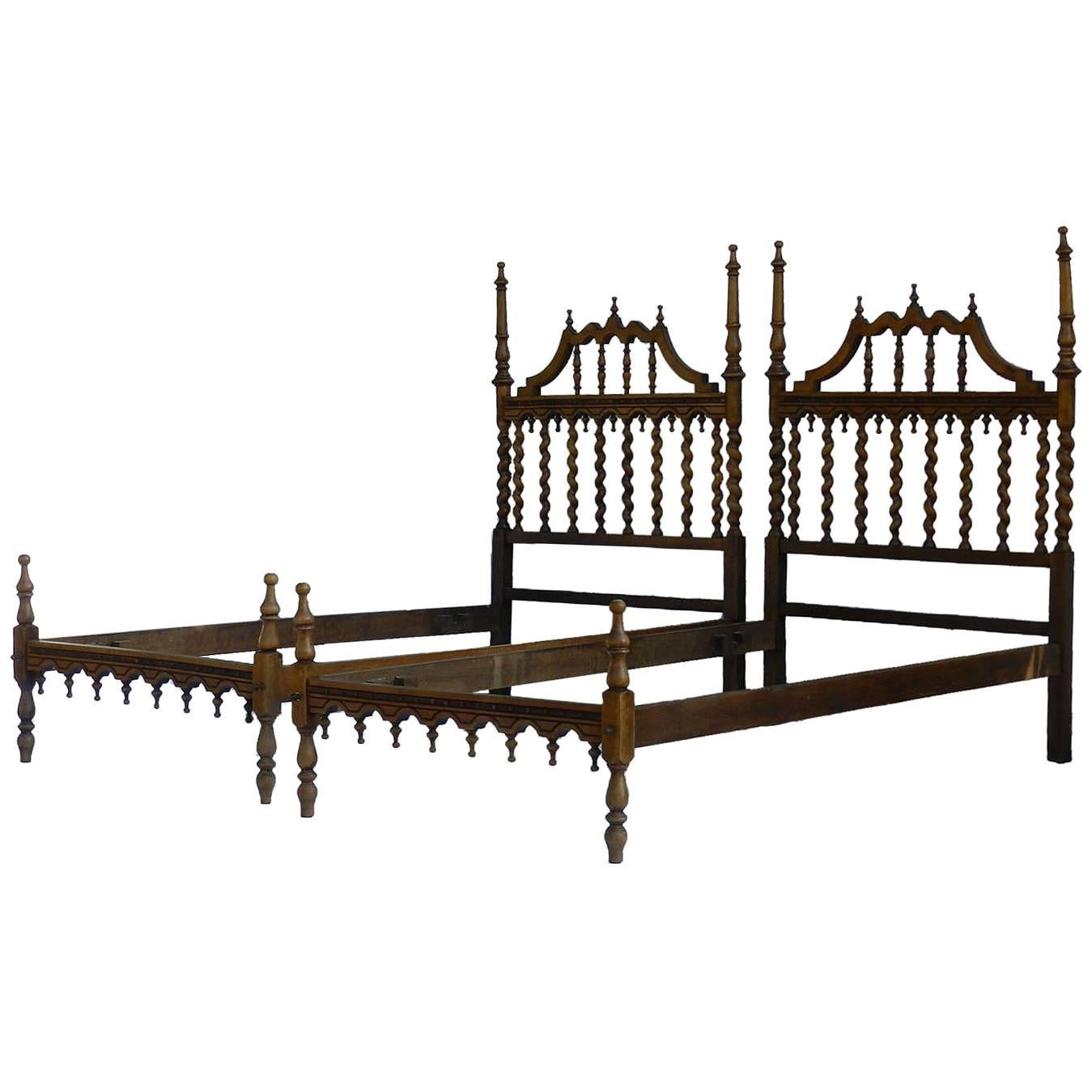 Pair of Twin Beds Portuguese Spiral Turned Wood Beds Early 20th Century