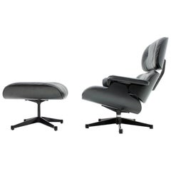 Charles Eames Lounge Chair with Ottoman Black / Black