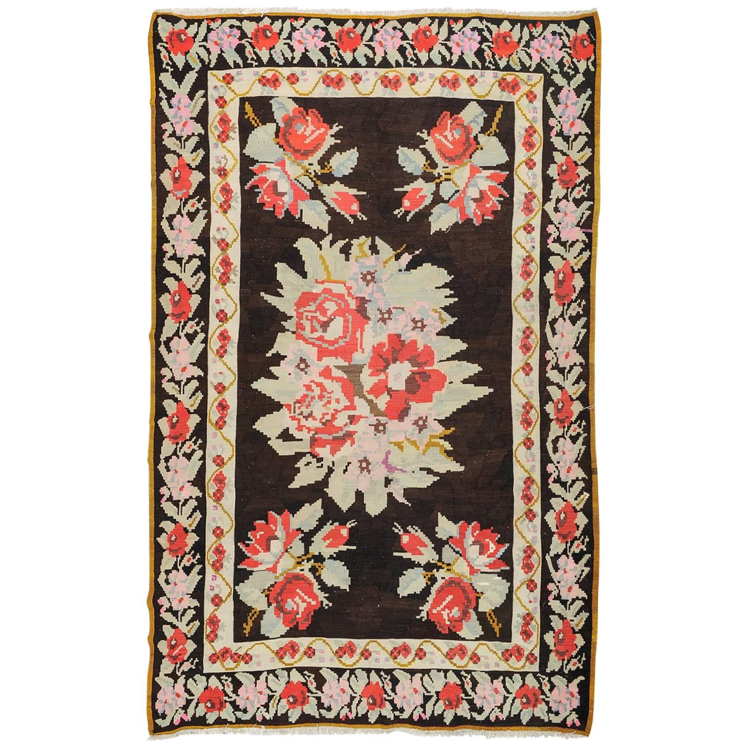 Vieux  Kilim caucasien KARABAGH ou lave-vaisselle plate avec roses rouges