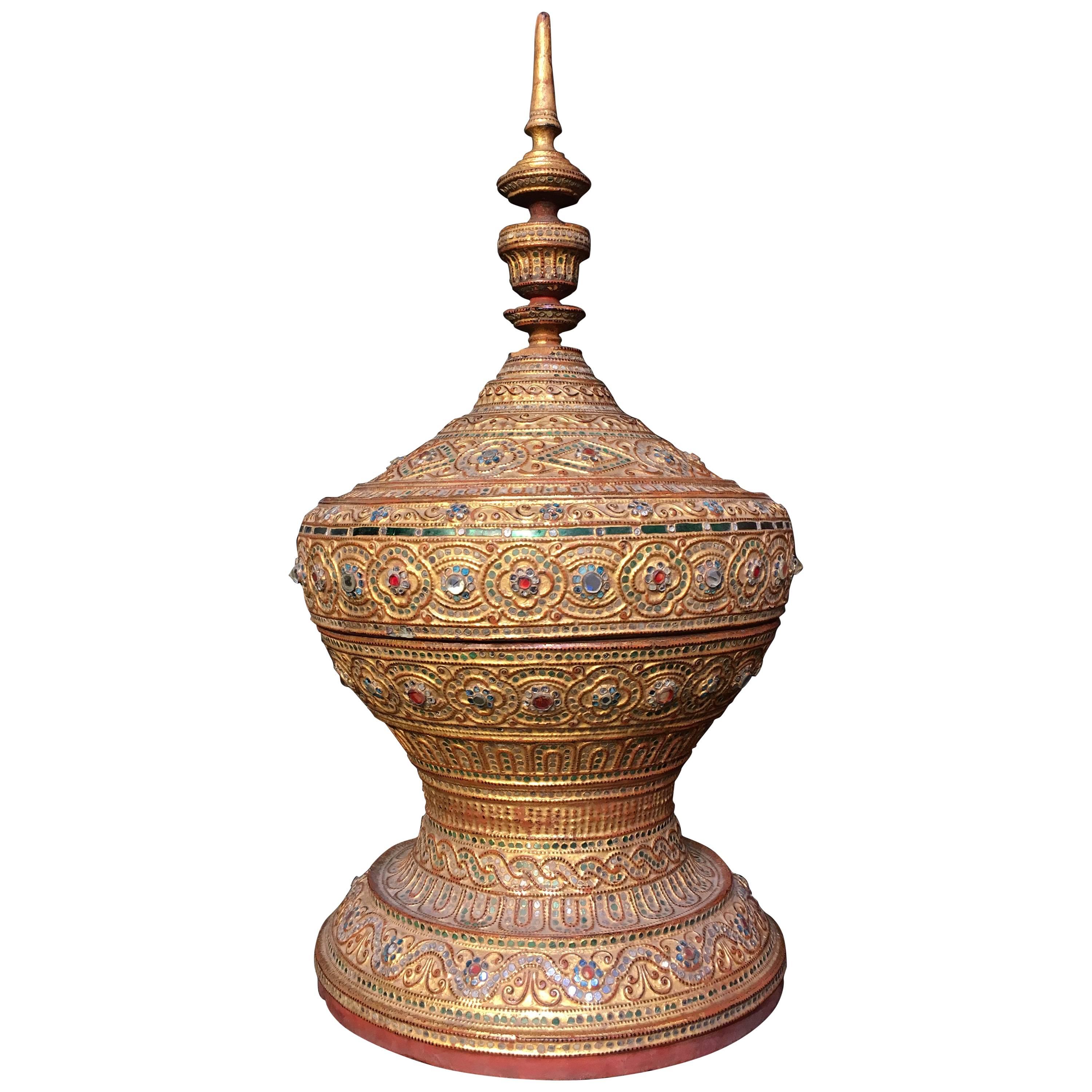 Birmanisches vergoldetes Lackgefäß, Hsun-Ok, Mandalay-Periode, um 1900 im Angebot