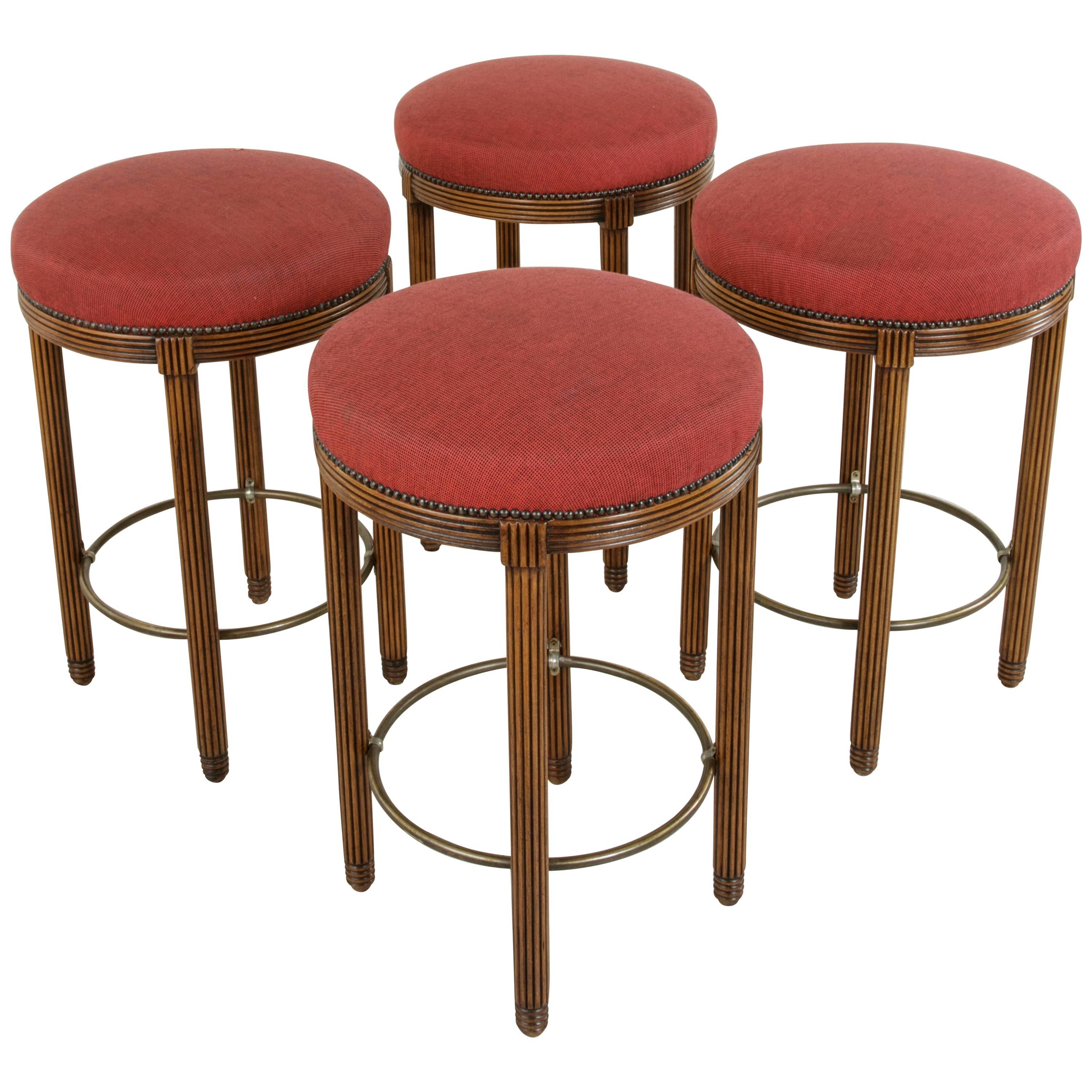 Two Pairs Midcentury Art Deco Walnut and Brass Bar Stools from Paris Fouquet's