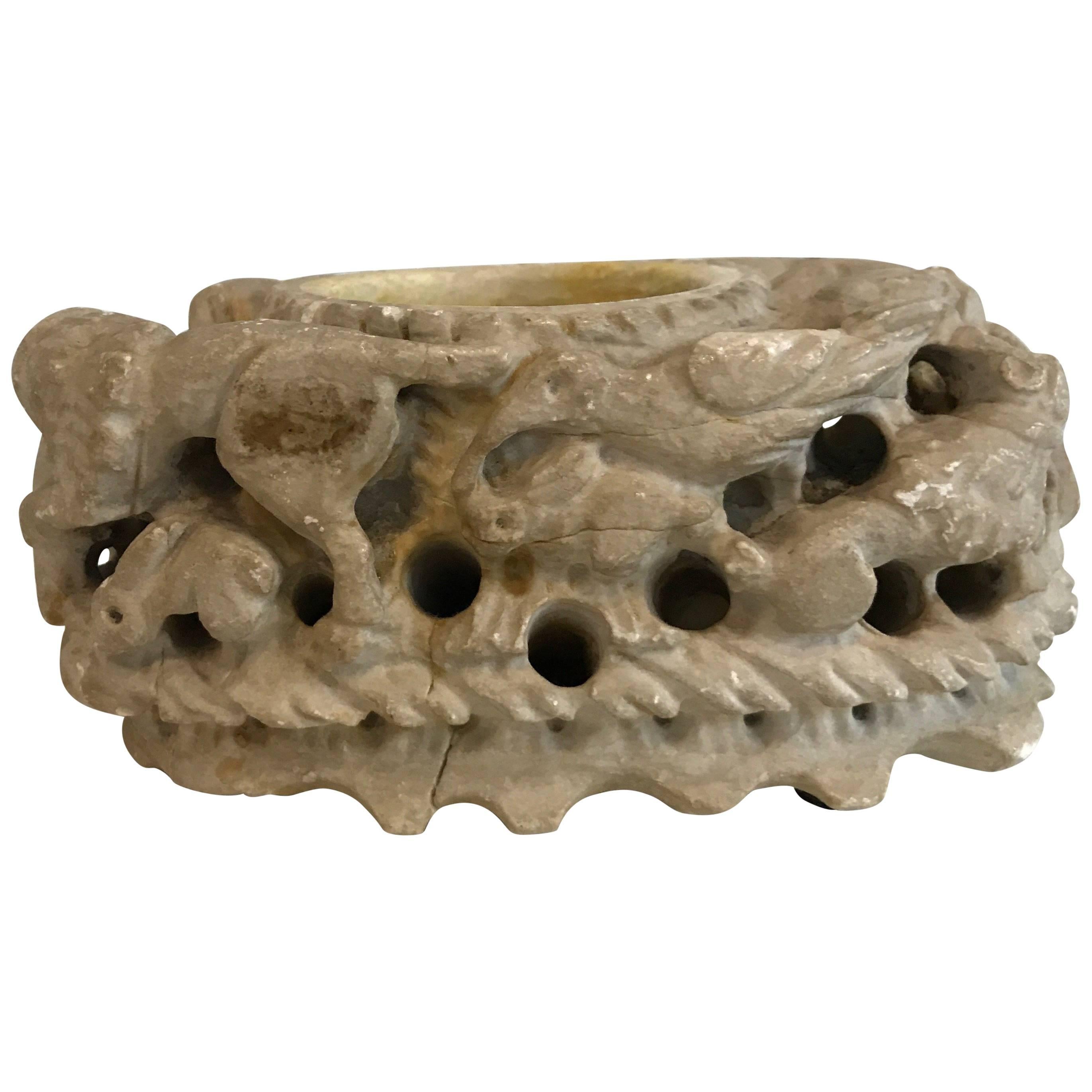 Bol en pierre sculptée de la fin du XIXe siècle trouvé en Italie en vente