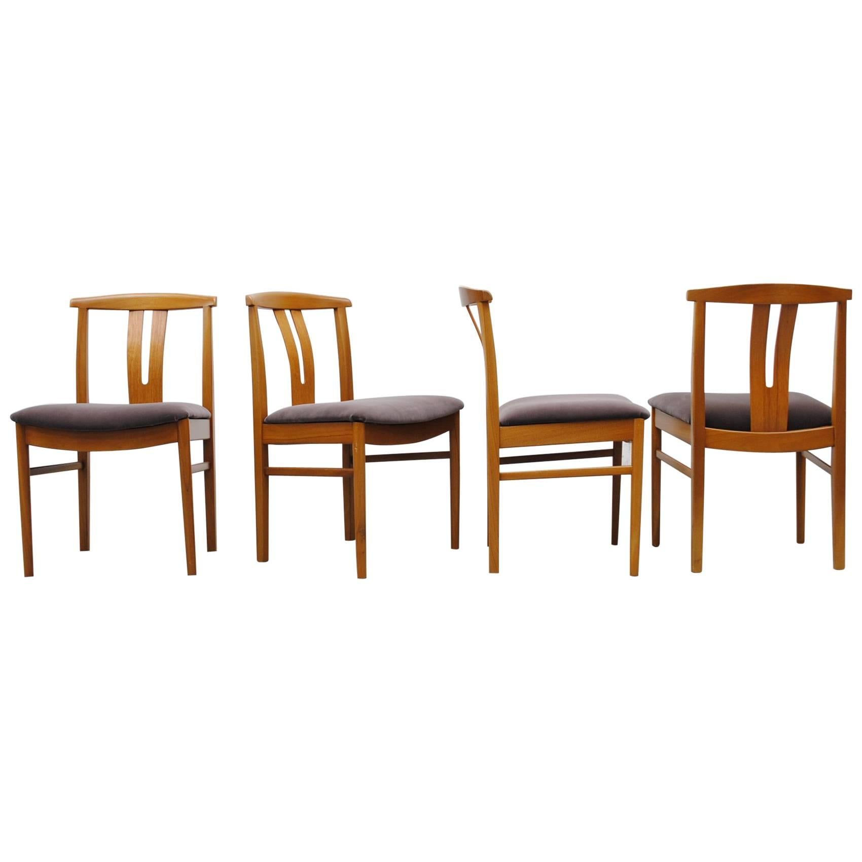 Set of Four Hans Wegner Style Wishbone Backed Dining Chairs