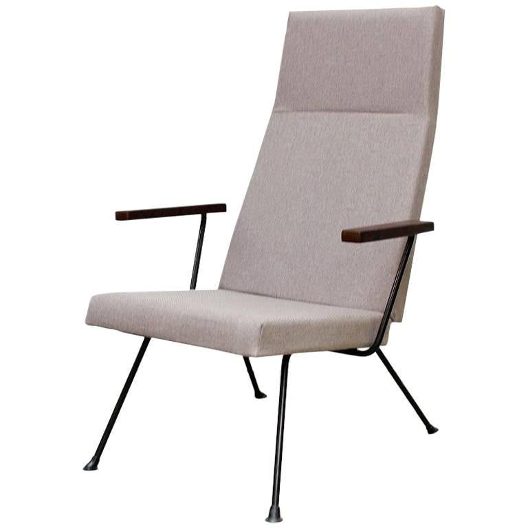 Dutch Design Minimalist A.R. Cordemeyer Lounge Chair Model 1410 by Gispen