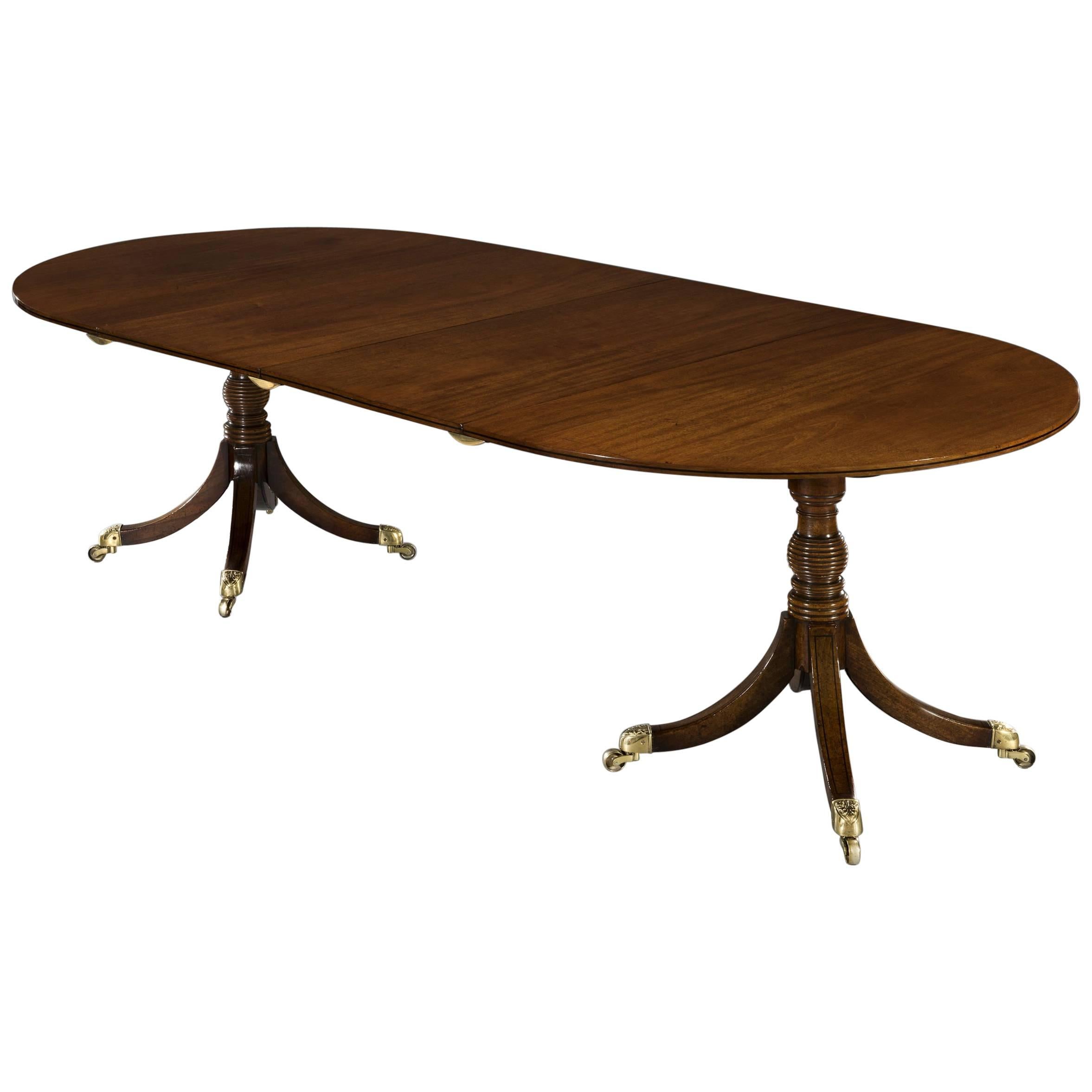 Georgian Period Mahogany Twin Pedestal Dining Table of Elegant Proportions