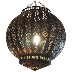 Lanterne en métal multicolore en verre turc et marocain faite à la main, finition cuivre