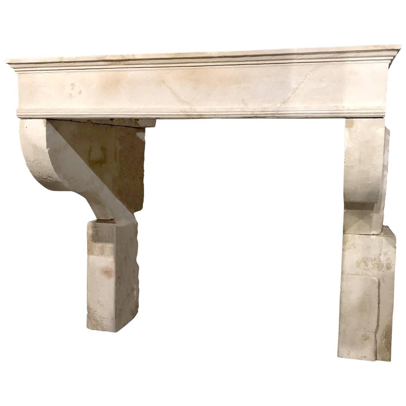 Louis 13 Limestone Fireplace, 17th Century For Sale