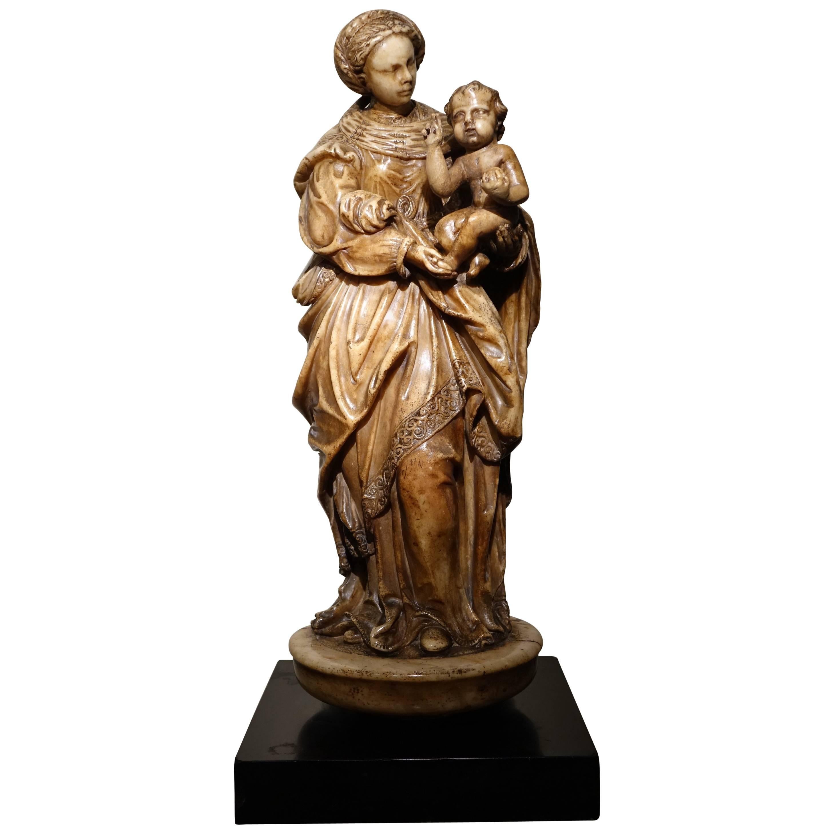 Virgin and Child in Alabaster, Flanders, 17th Century For Sale