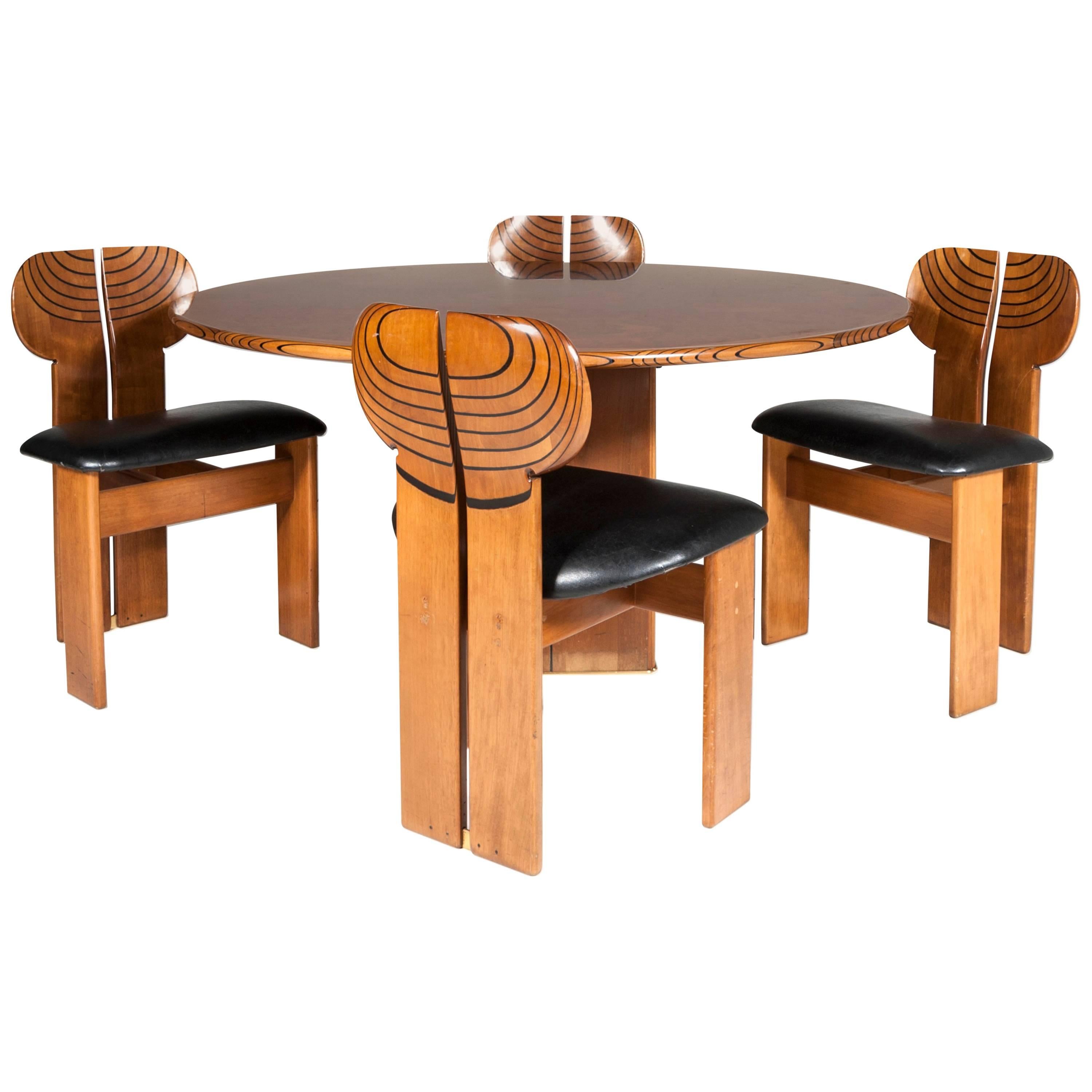 Tobia and Afra Scarpa Set of Cicular Dining Room Model "Africa" for Maxalto