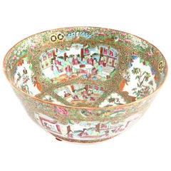 19th Century Chinese Export Porcelain Rose Medallion Bowl