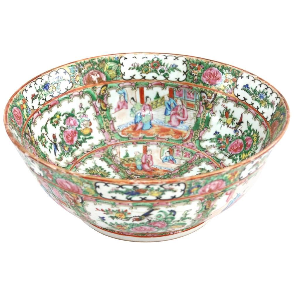 19th Century Chinese Export Rose Medallion Bowl For Sale