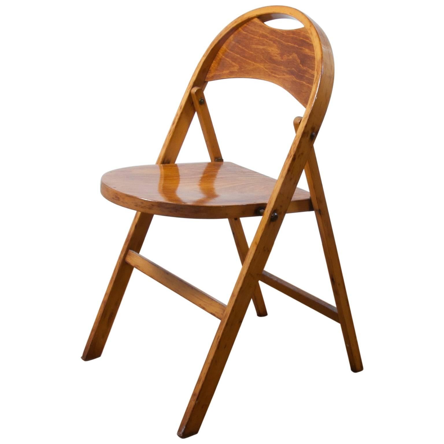 Thonet 751 Folding Chair Very Functional and Collectable, Classic Jugendstil For Sale