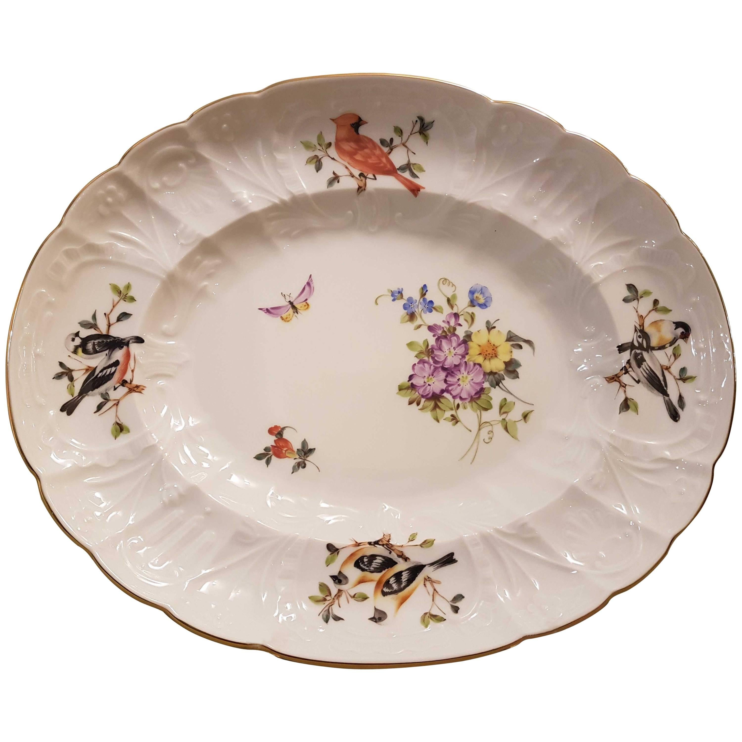 Plat moderne Herend en porcelaine peinte à la main de style rococo en vente