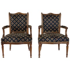 French Louis Period, Fantastic Pair of Armchairs in Walnut, circa 1770