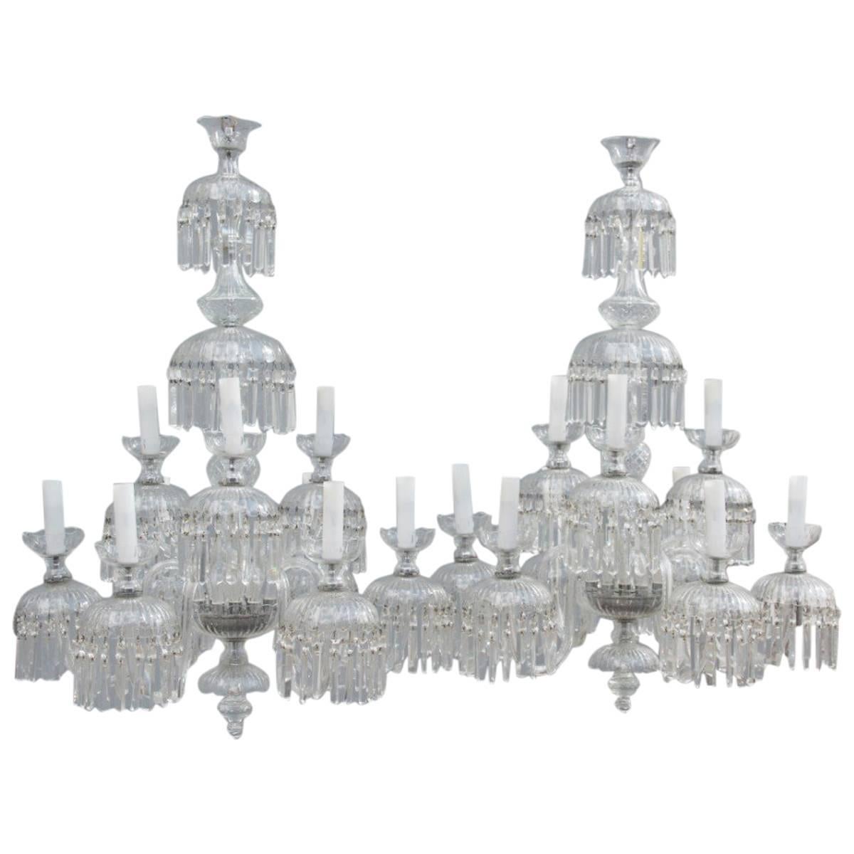 Bohemian Pair of Chandelier 1950s Very Chic and Elegant Design 9 Lights.