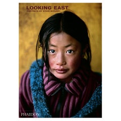 Il libro di Steve McCurry "Guardare a Est
