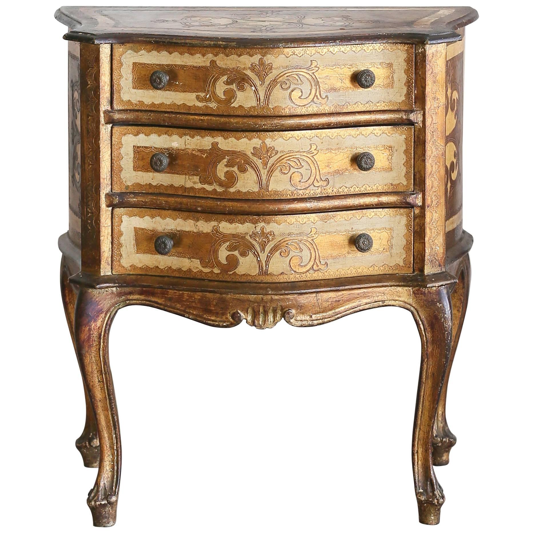 Early 19th Century Vintage Nightstand in Gilt and Buttercream For Sale