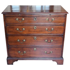 18th Century Gorgeous Small Mahogany Bachelor Chest of Drawers