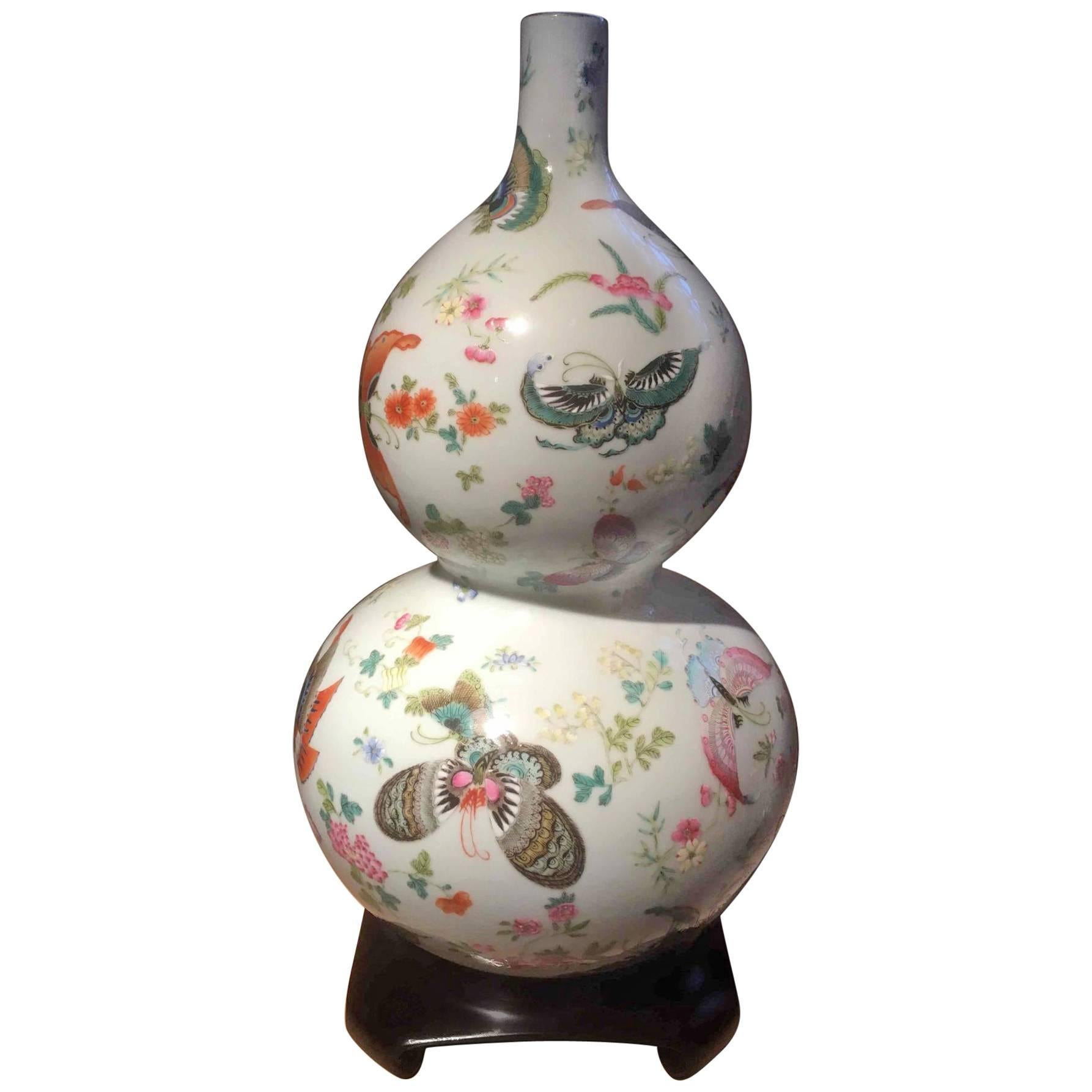 Butterfly Vase Mark on Bottom China Republic Period