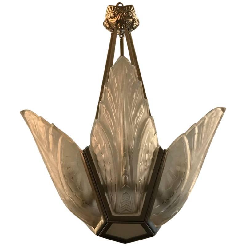 Elegant French Art Deco Chandelier Signed by Des Hanots For Sale