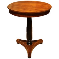 Antique Italian Empire Period Round Pedestal Centre Table in Walnut and Ebonized Wood