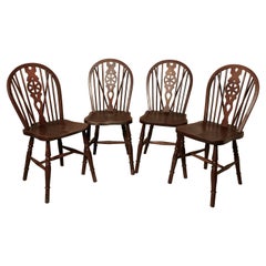 Antique Set of Four Victorian Beech and Elm Wheel Back Windsor Kitchen Dining Chairs