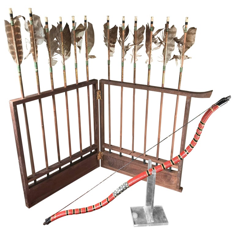 Japanese Antique Pair of Samurai Bow with Ten Arrows Meiji Period, 19th