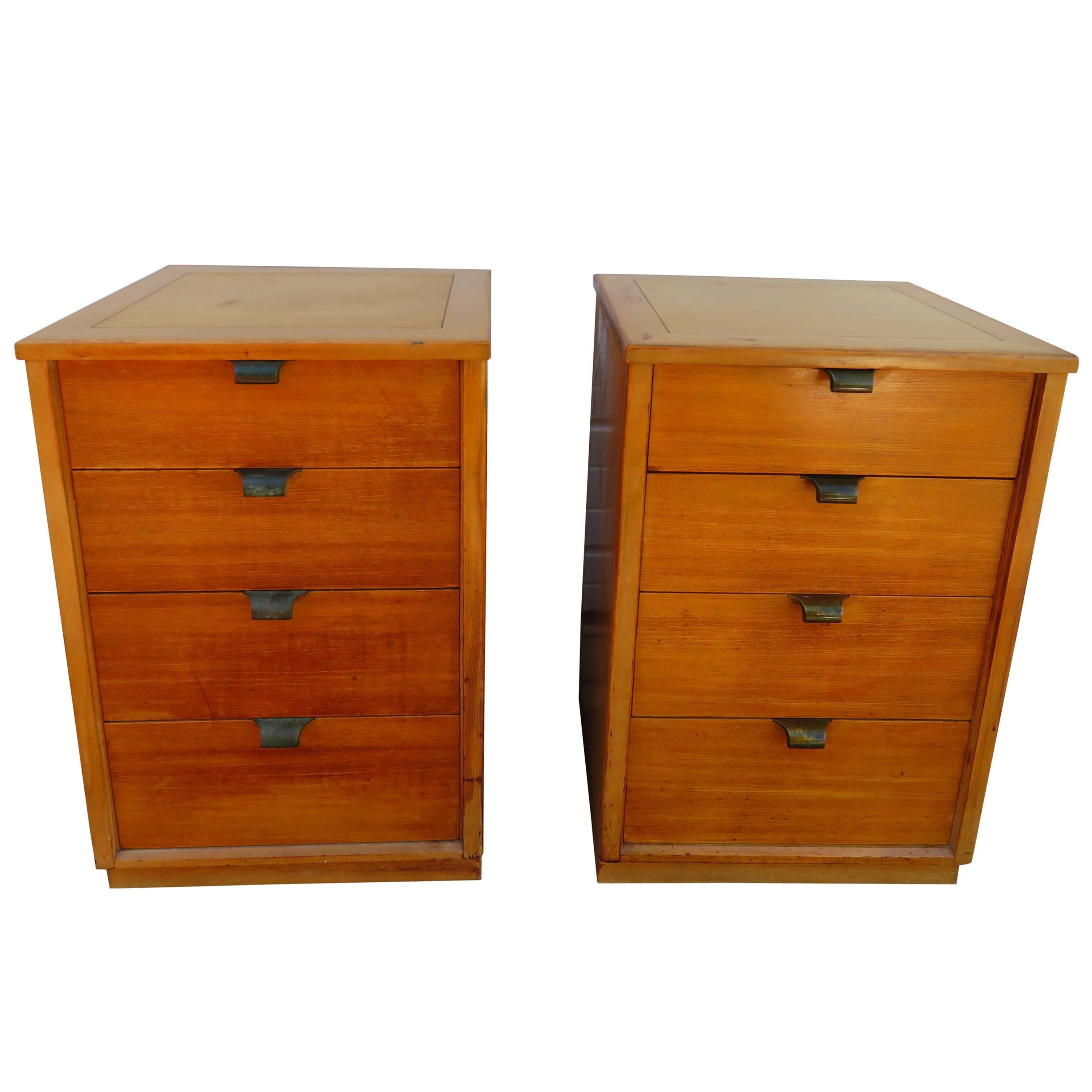 Lovely Pair of Edward Wormley for Drexel Precedent Nightstand Mid-Century Modern