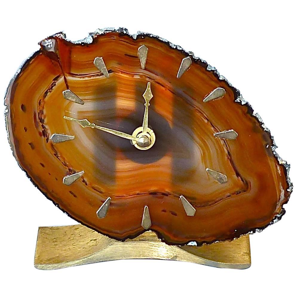 Horloge de table Willy Daro Attribution Agate blanche ambrée laiton brossé Junghans 1970 en vente