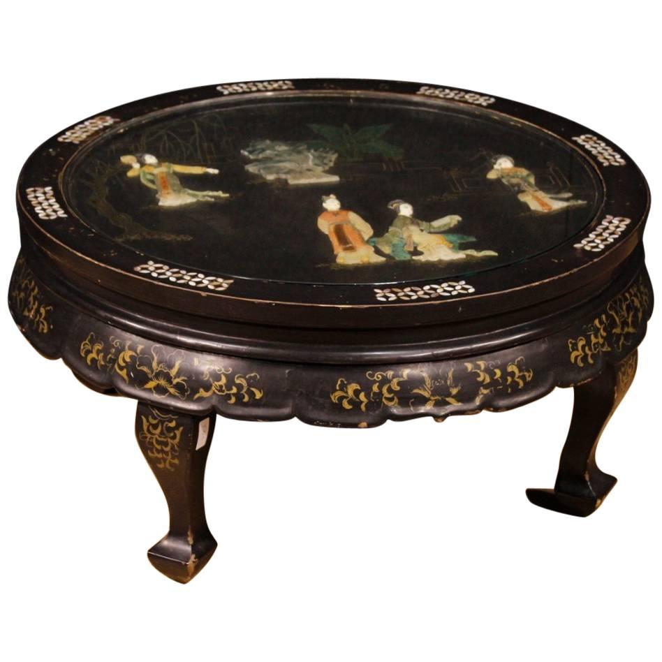 French Coffee Table in Lacquered and Painted Chinoiserie Wood 20th Century
