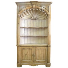 Barrel Back Corner Cabinet in Antique Pine