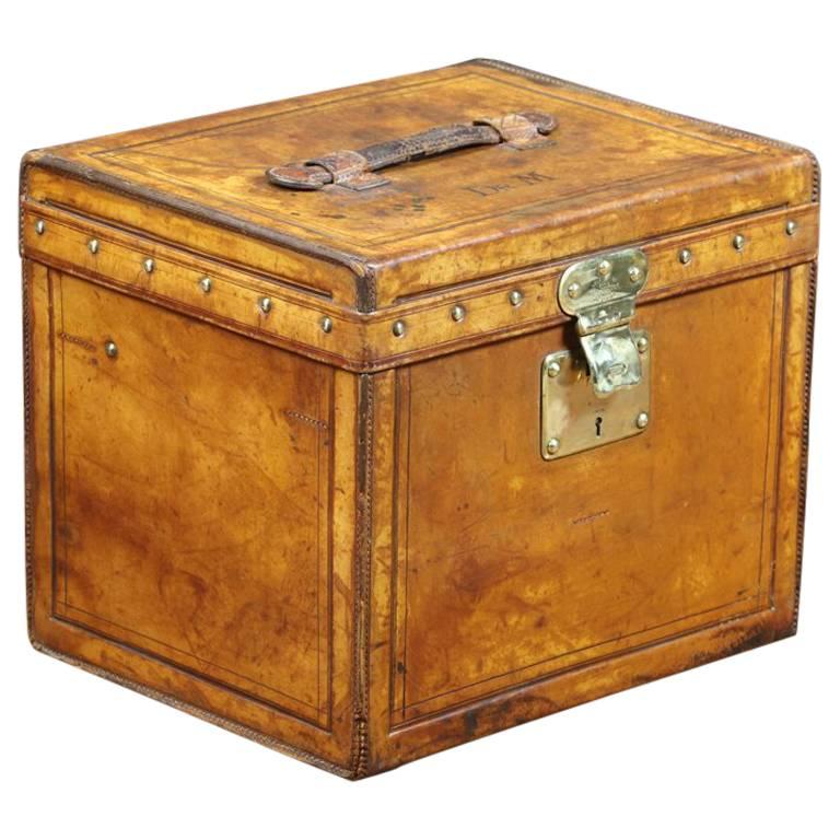 Louis Vuitton Leather Hat Trunk, 1910s For Sale