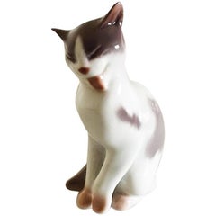 Retro Bing & Grondahl Figurine of Cat #2466