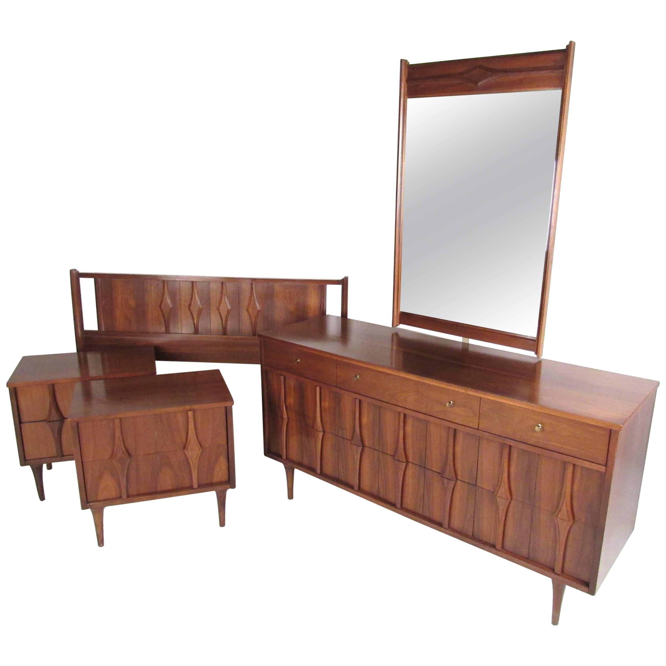 Midcentury Walnut Bedroom Suite by Coleman of Virginia For Sale