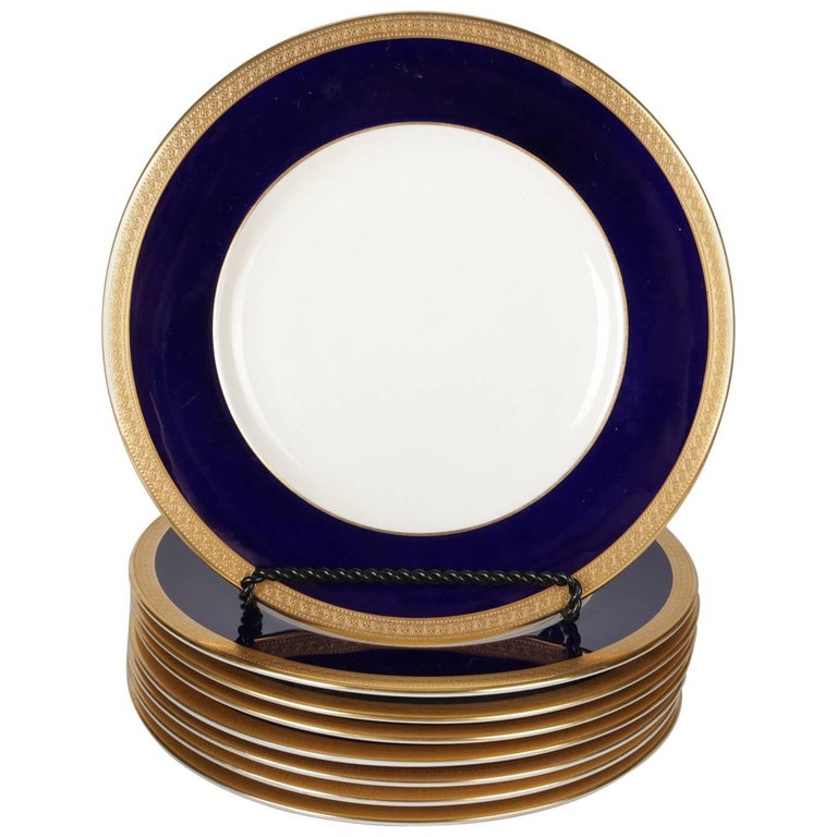 Eight Syracuse China Gilt Porcelain Fine China "Old Ivory" Dinner