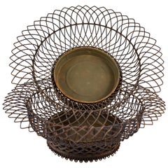 19. Jahrhundert Französisch Twisted Wire Basket Footed Jardinière mit Tin Liner