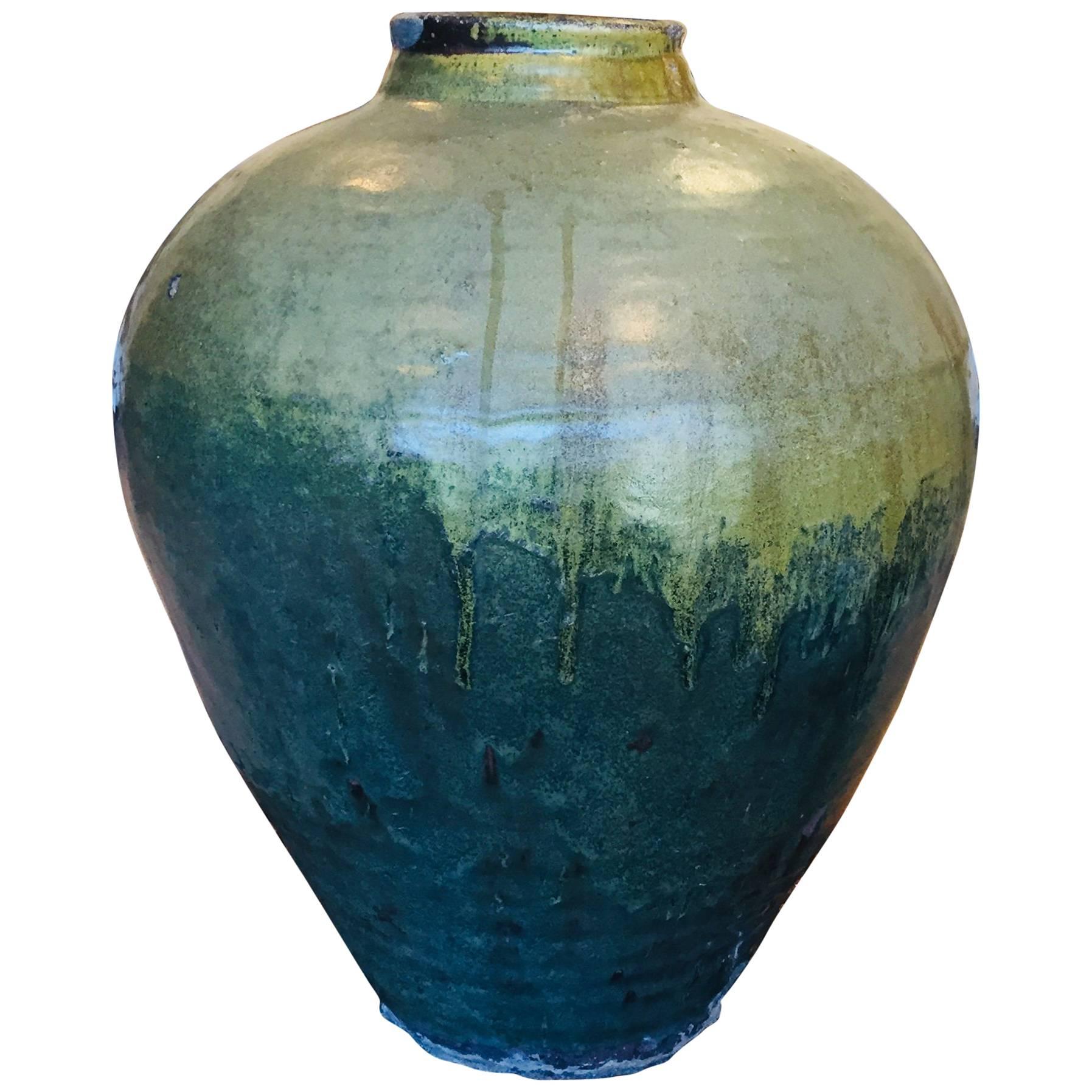 Green Vase Chinese Storage Vessel 1850 Tea Dust Glaze For Sale