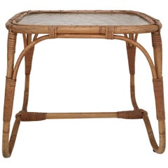 Table basse ou d'appoint en rotin et verre du milieu du siècle dernier, style bohème, années 1960